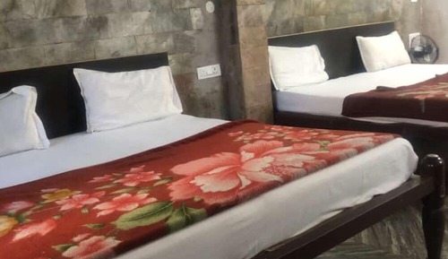 Family Double Room, Multiple Beds, Non Smoking, Private Bathroom
