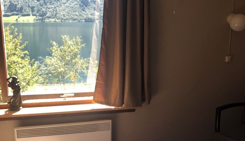 SUITE ROOM WITH LAKE VIEW