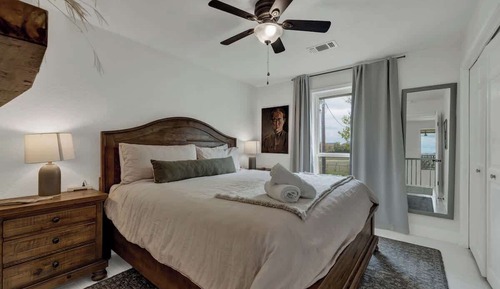 House, Multiple Beds, Pool Access (335 Klett Ranch Rd.)