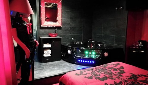 Romantic Room, Garden View