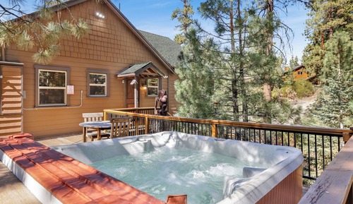 Cabin, Multiple Beds, Hot Tub, Mountain View (2056)