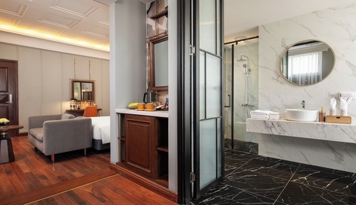 Minerva Suite with Outdoor Jacuzzi