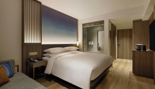 Superior Room, 1 King Bed, Non Smoking, City View