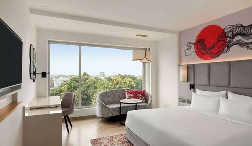 Deluxe Room, 1 King Bed with Sofa bed, Non Smoking