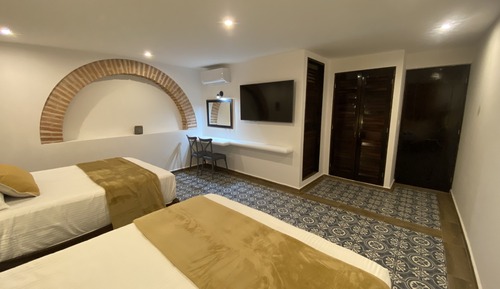 Family Single Room