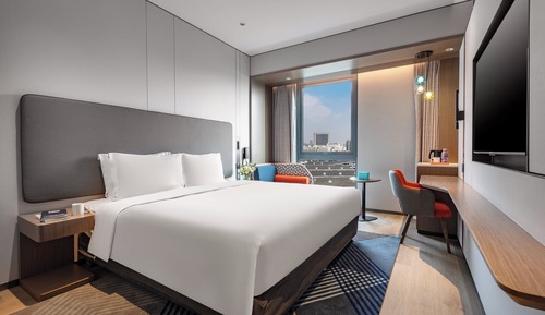 Standard Room, 1 King Bed (High Floor)