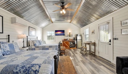 Cottage, 2 Queen Beds, Patio (871 Old Harper #2)