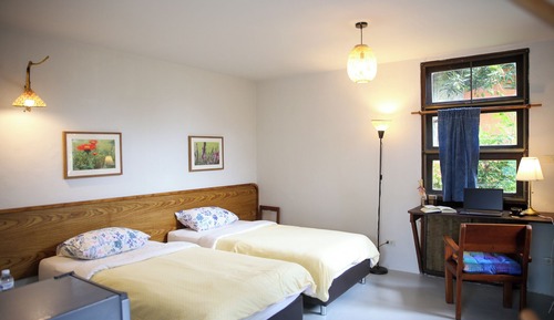 Design Single Room, 2 Twin Beds, Bathtub