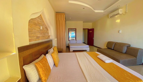 Panoramic Penthouse