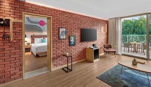 Suite, 1 King Bed with Sofa bed