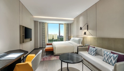 Standard Room, 1 King Bed