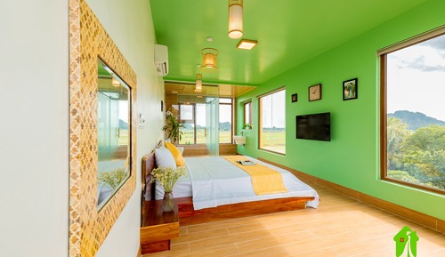 Panoramic Triple Room