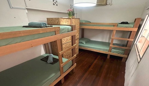Shared Dormitory, Men only