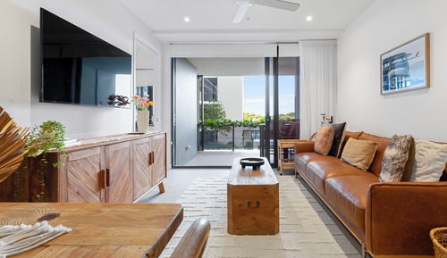 Superior Apartment, Pool View