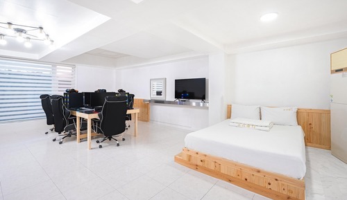 Basic Room, 1 Bedroom (PC301)