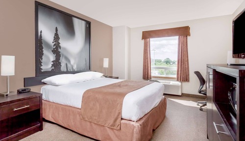 Standard Room, 1 Queen Bed