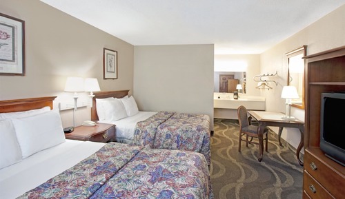 Standard Room, 2 Double Beds, Non Smoking