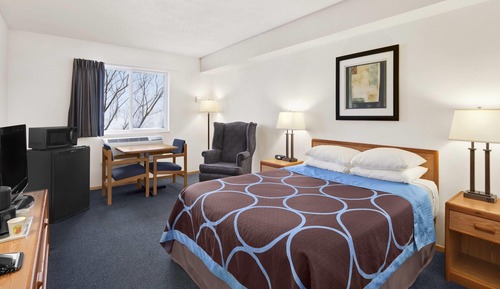Standard Room, 1 Queen Bed