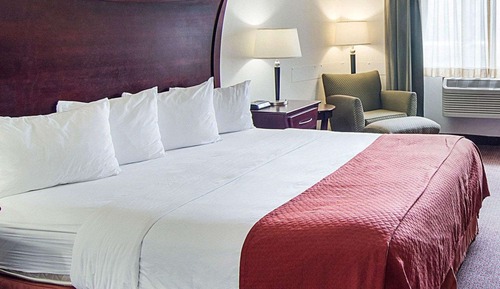 Standard Room, 1 King Bed, Non Smoking