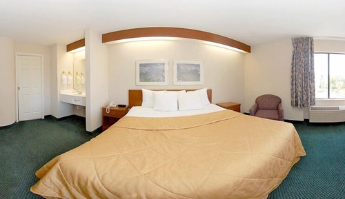Suite, 1 King Bed, Non Smoking