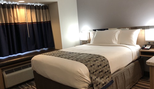 Standard Room, 1 Queen Bed, Accessible