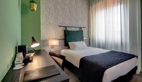 Classic Room, 1 Double Bed (Bed is French Bed)