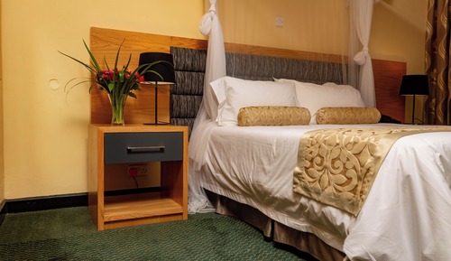 Deluxe Room (Hillside)