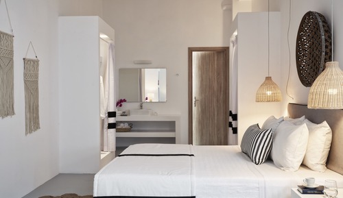 Suite (Friends and Family)