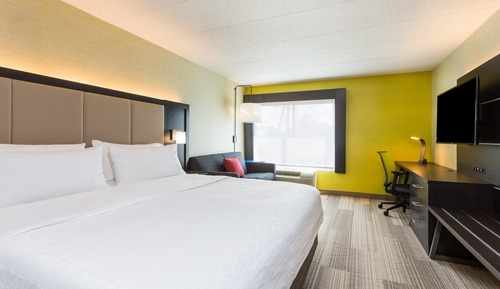 Standard Room, 1 King Bed