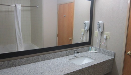 Room, 2 Queen Beds, Ground Floor