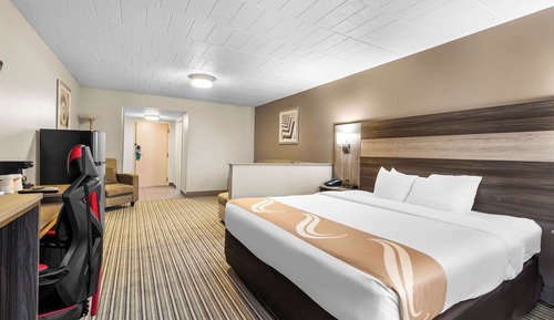 Suite, 1 King Bed with Sofa bed, Non Smoking