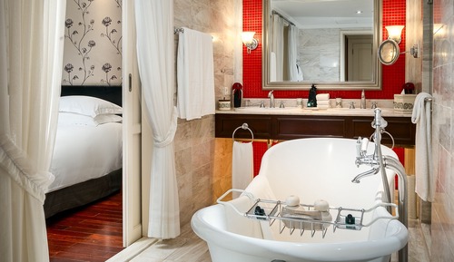 Opera Wing, Prestige Suite with Club Privileges and Benefits, King Bed