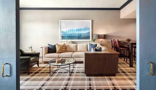 Suite, 1 King Bed, Balcony