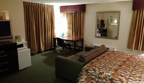 Room, 1 King Bed, Non Smoking, Jetted Tub