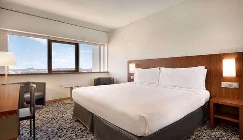 Suite, 1 King Bed, Non Smoking, River View
