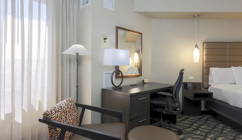 Standard Room, 1 Queen Bed