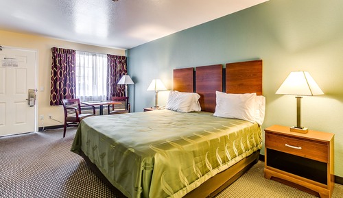 Deluxe Suite, 1 King Bed, Non Smoking