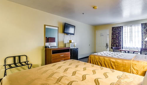 Suite, 2 Queen Beds, Non Smoking
