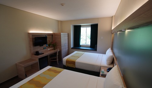 Room, 2 Queen Beds, Non Smoking