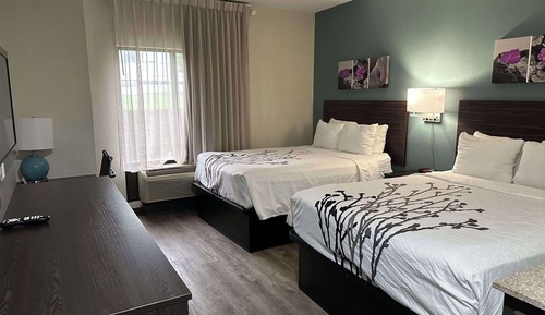 2 Queen Beds, Nonsmoking, Accessible