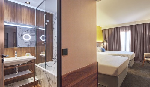 Premium Quadruple Room