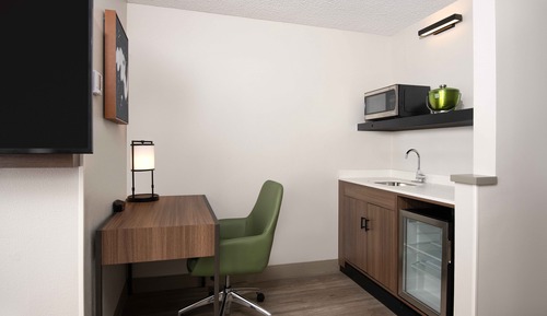 Room, 1 King Bed (High Floor)