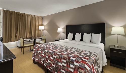 Suite, 1 King Bed, Non Smoking (Second Floor)