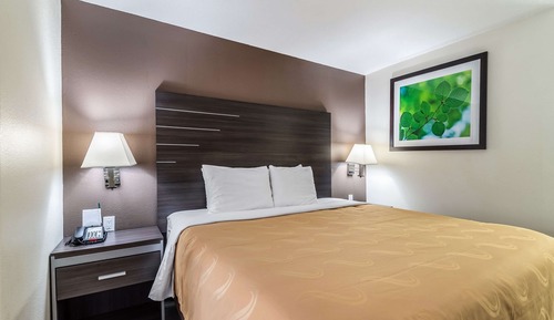 Suite, 1 King Bed, Smoking