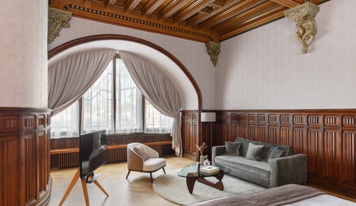 Suite, 1 Queen Bed, Lake View