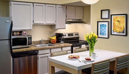 Suite, 2 Bedrooms (1 King, 2 Double Beds)