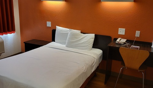 Room, 1 Double Bed, Accessible, Non Smoking (Mobility/hearing, Roll-in Shower)