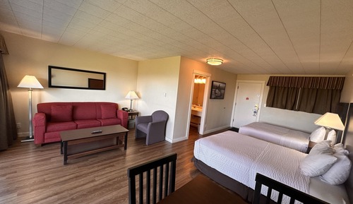 Double Queen Suite View (Pet Friendly)