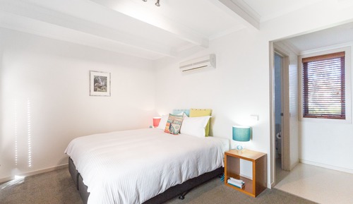 Standard Room, 1 King Bed, Garden Area