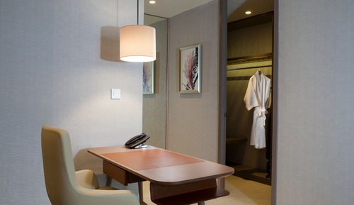 Premium Room, 1 King Bed, Club Lounge Access